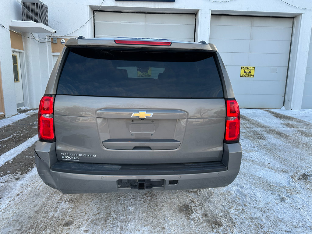 Used 2018 Chevrolet Suburban LT image 3