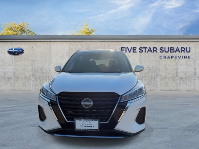Used 2023 Nissan Kicks SV FWD image 3