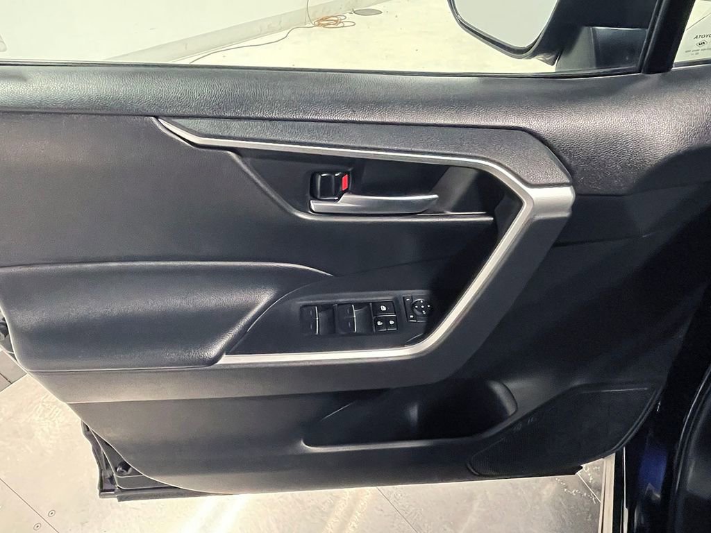 Used 2023 Toyota RAV4 XLE image 18