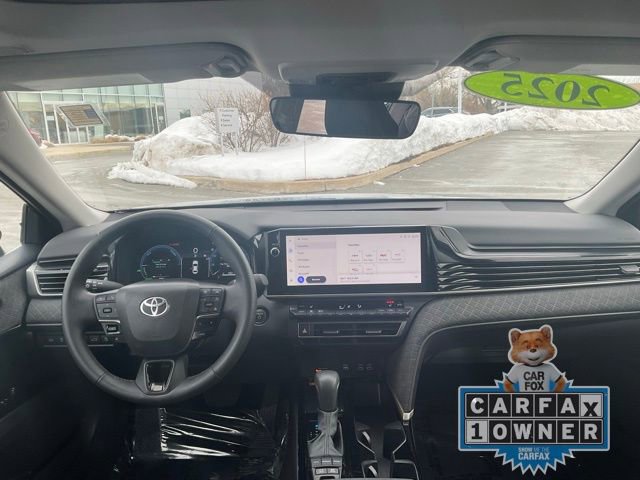 Used 2025 Toyota Camry XLE image 15