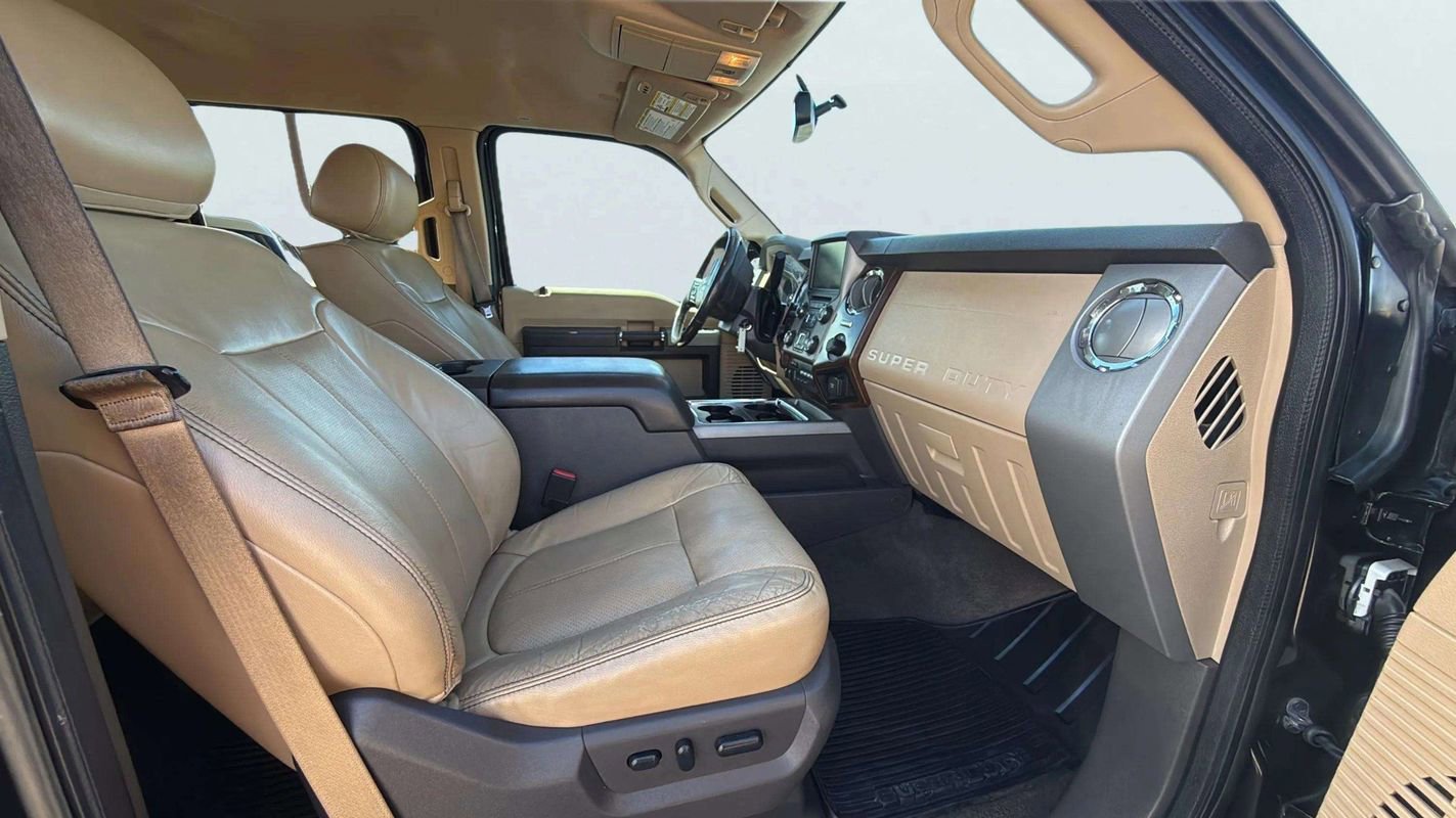 Used 2013 Ford F250 Lariat w/ Lariat Interior Pkg image 14