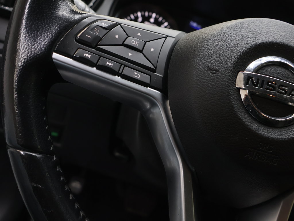 Used 2021 Nissan Rogue Sport SV AWD/4WD image 18