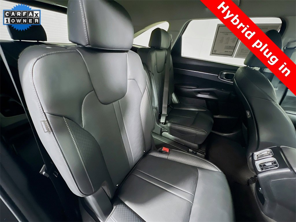 Certified 2025 Kia Sorento EX image 29