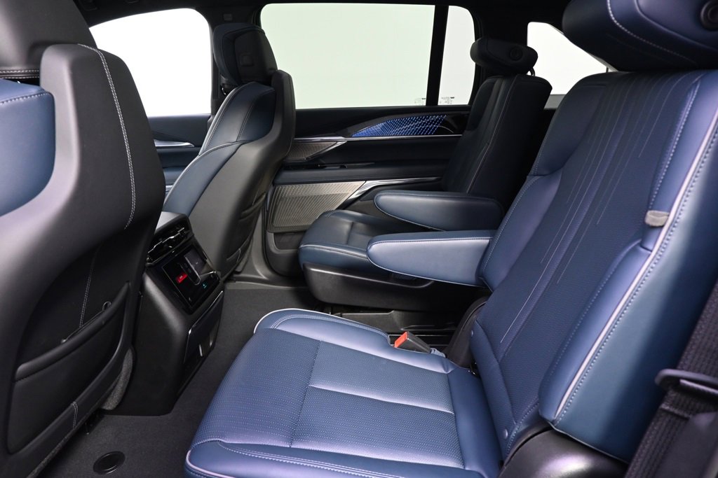 New 2025 Cadillac Escalade IQ Sport 2 image 21