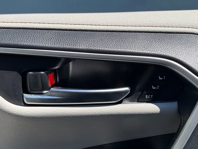 Used 2019 Toyota RAV4 Limited w/ Cold Weather Package FWD image 14