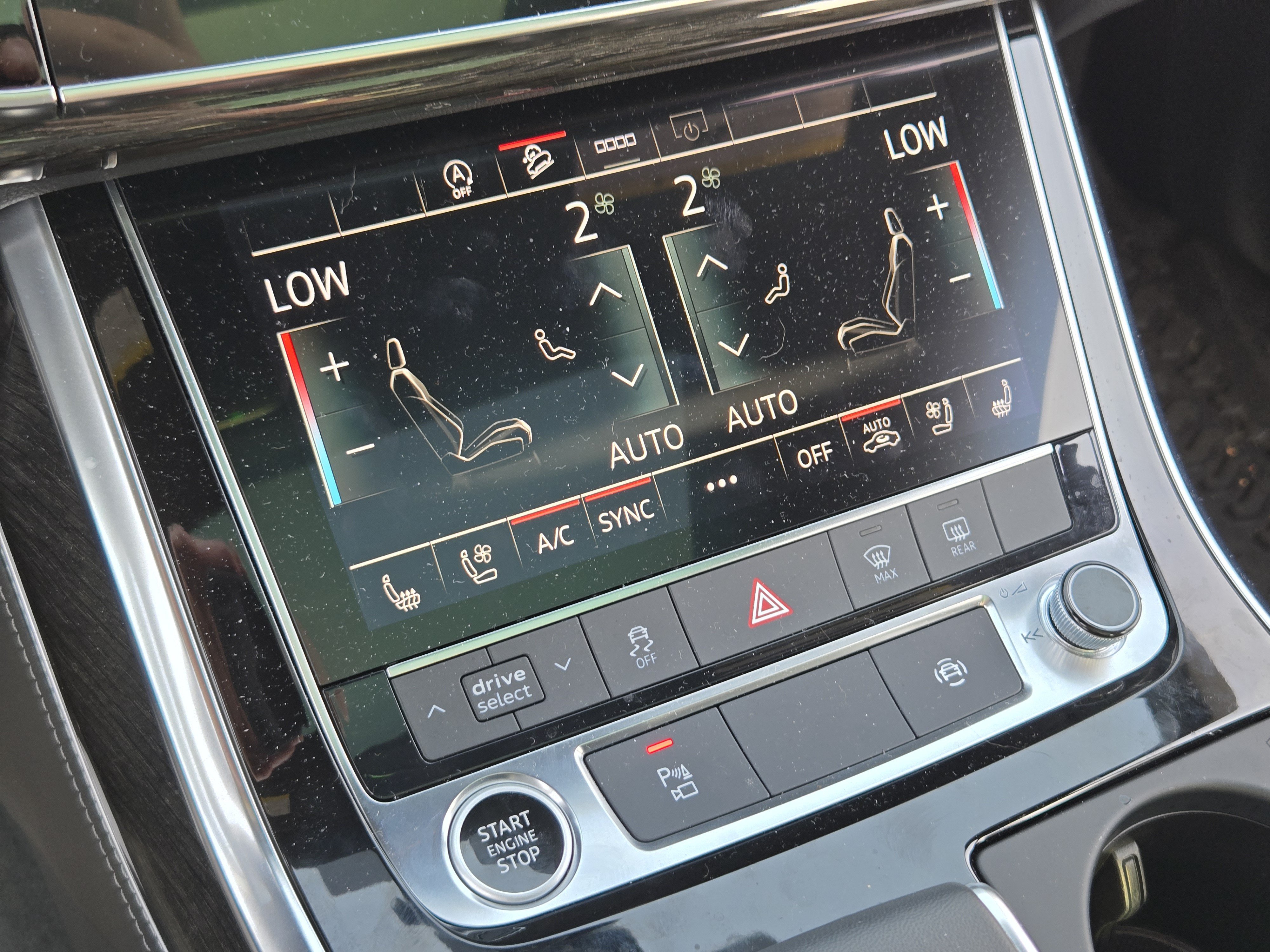Used 2025 Audi Q8 Premium Plus AWD/4WD image 21