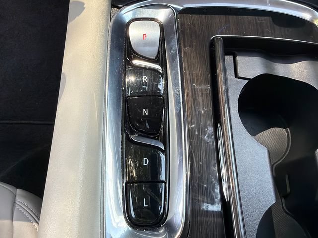 Used 2024 Buick Enclave Essence w/ Experience Buick Package FWD image 32