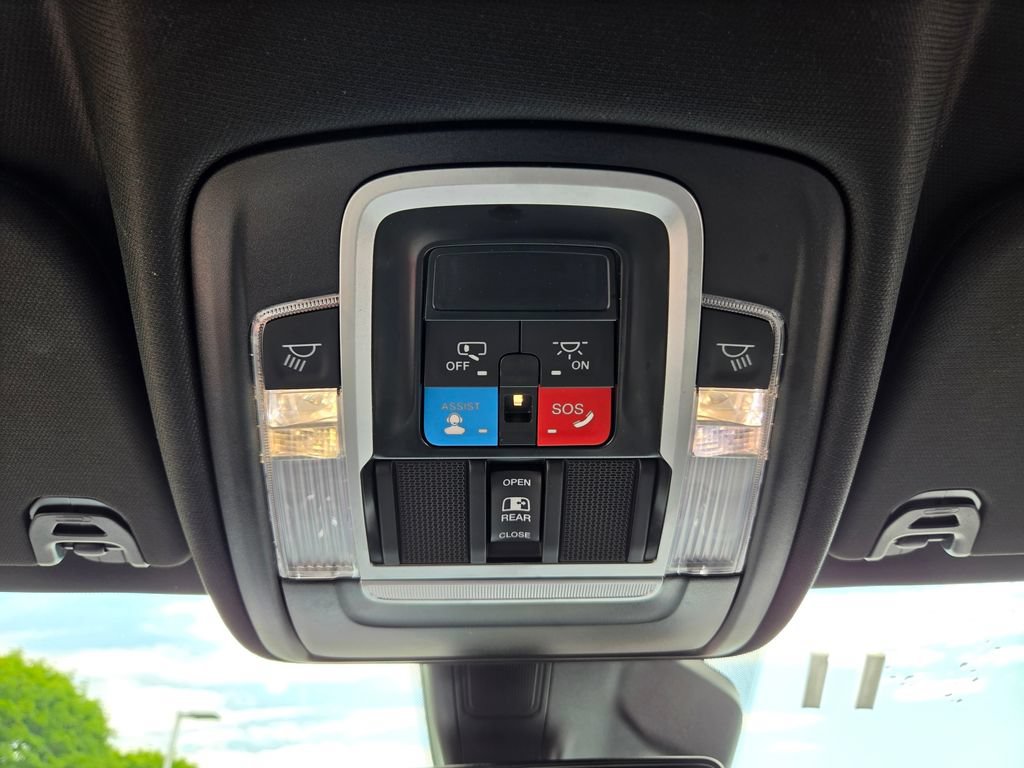 Used 2026 RAM 1500 Laramie AWD/4WD image 26