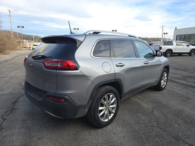 Used 2017 Jeep Cherokee Limited image 6