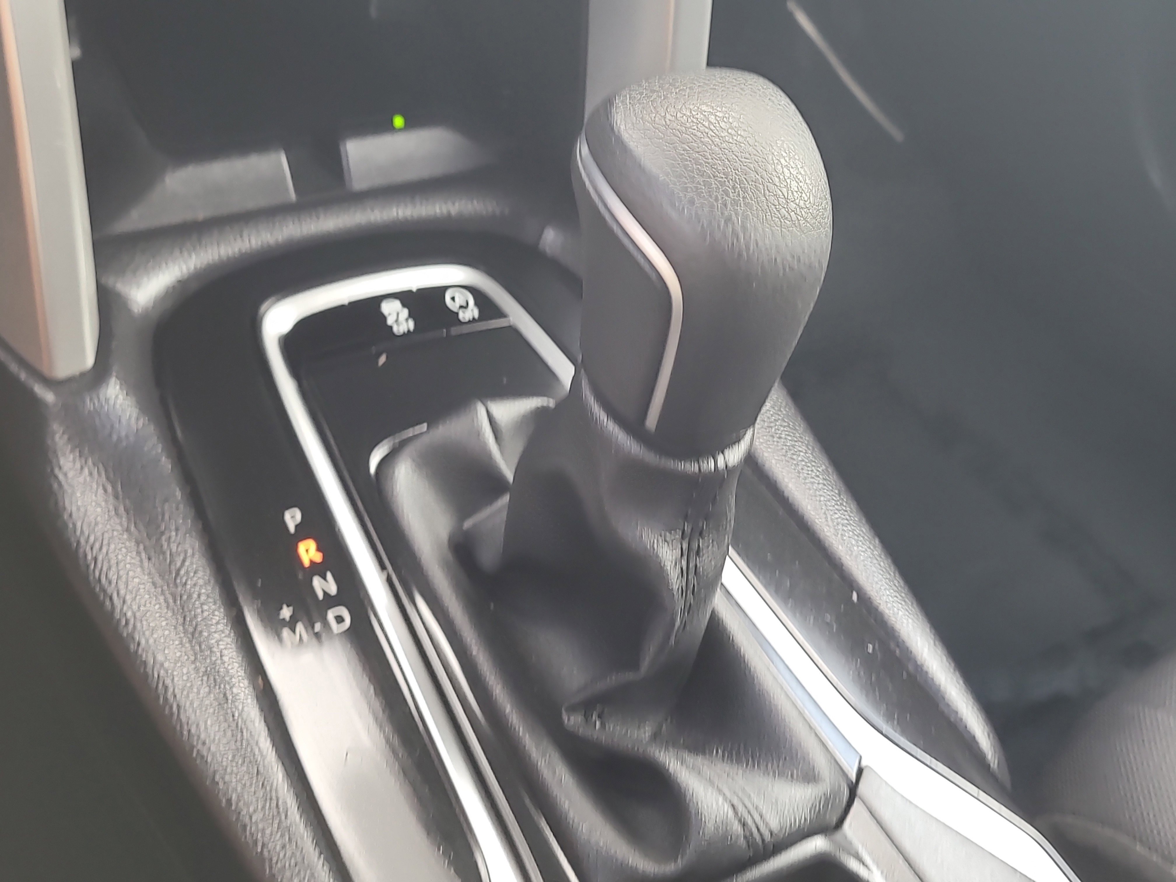 Used 2025 Toyota Corolla Cross LE image 25