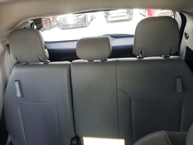 Used 2023 Toyota Sienna XLE FWD image 15