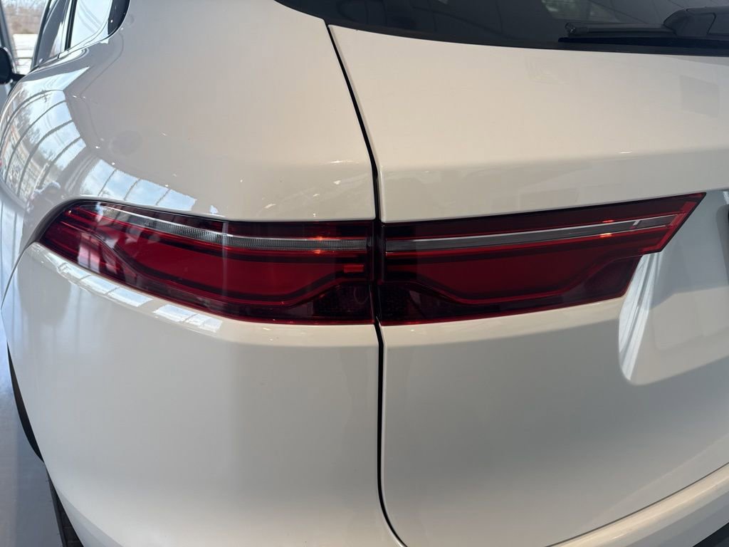 Used 2025 Jaguar F-PACE R-Dynamic S image 13