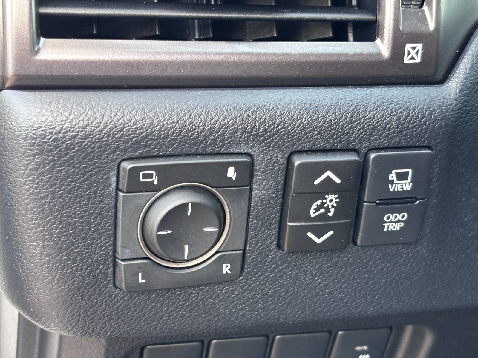 Used 2023 Lexus GX 460 w/ Black Line Special Edition AWD/4WD image 19