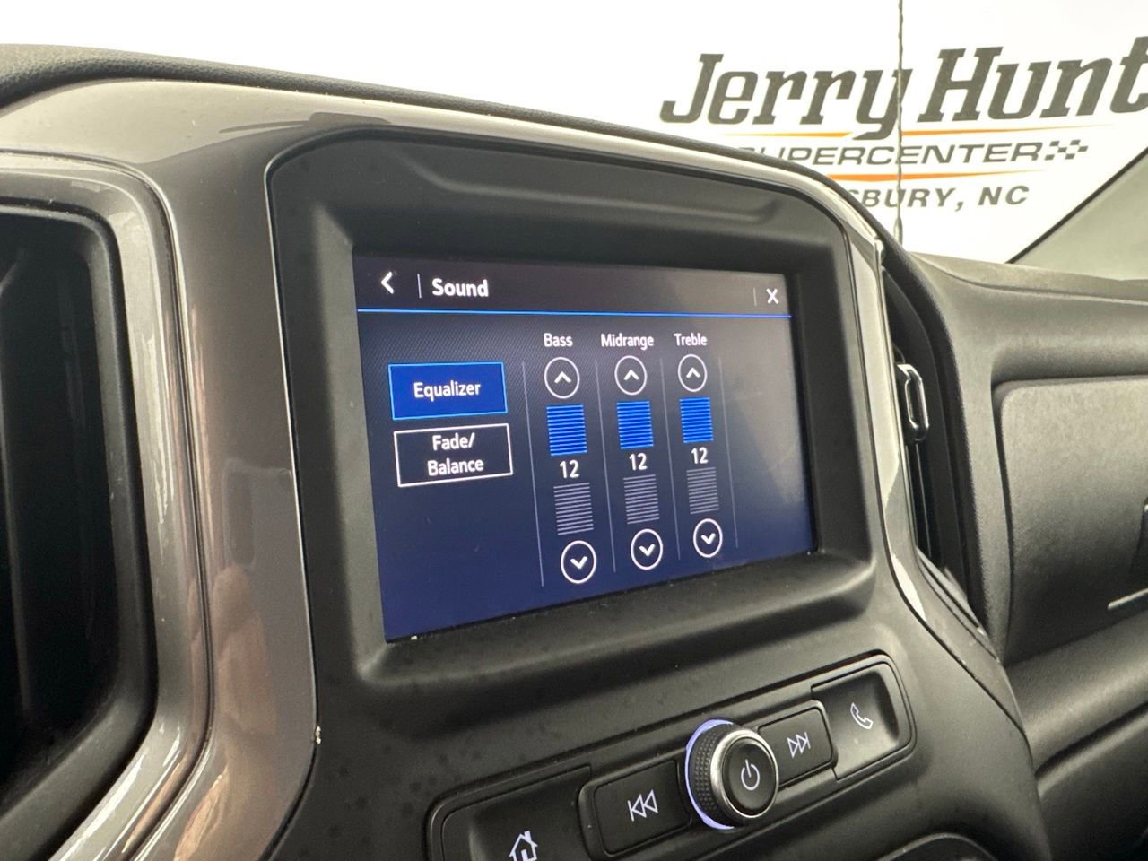 Used 2020 Chevrolet Silverado 2500 Custom w/ Custom Value Package AWD/4WD image 24