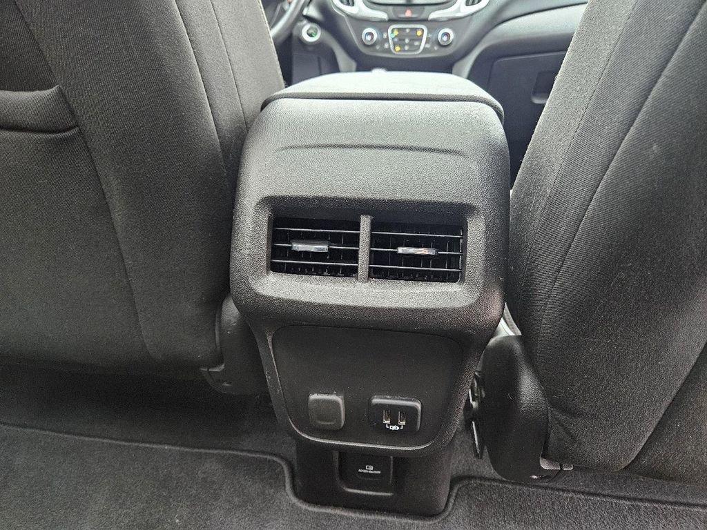 Used 2018 Chevrolet Equinox LT w/ Sun & Infotainment Package image 32