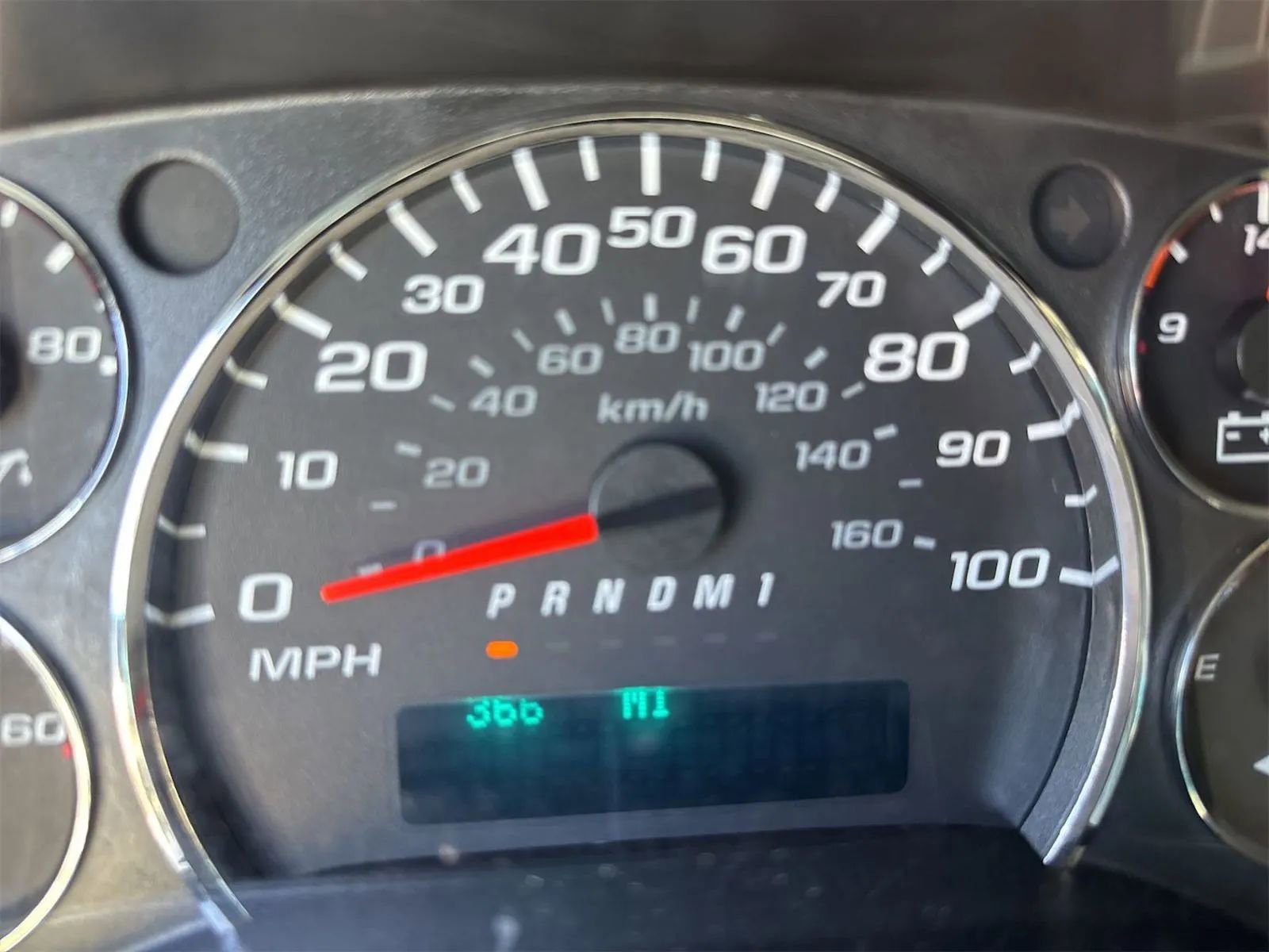 Used 2015 Chevrolet Express 2500 w/ Cold Climate Package image 8