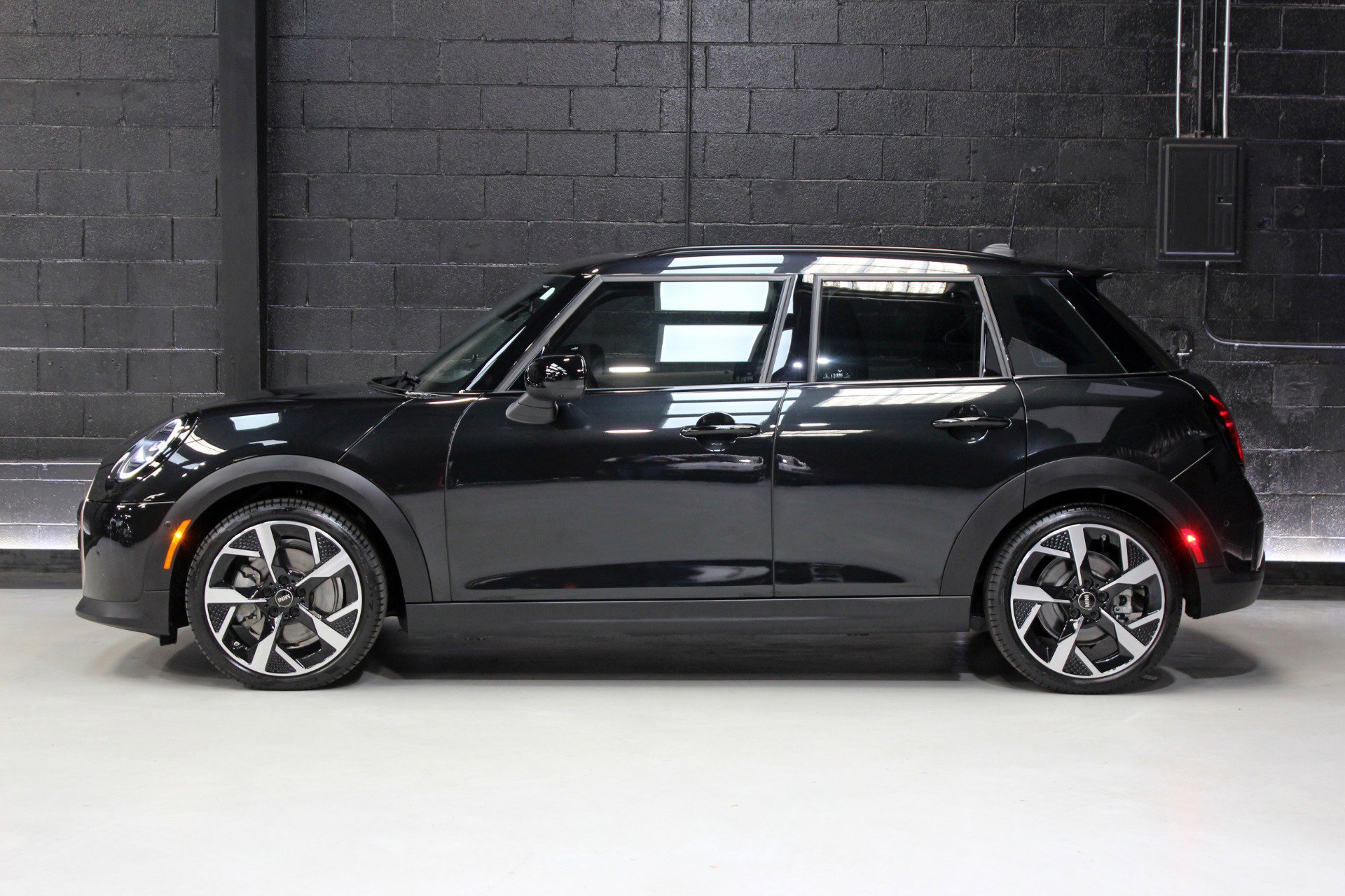 Used 2025 MINI Cooper S image 3
