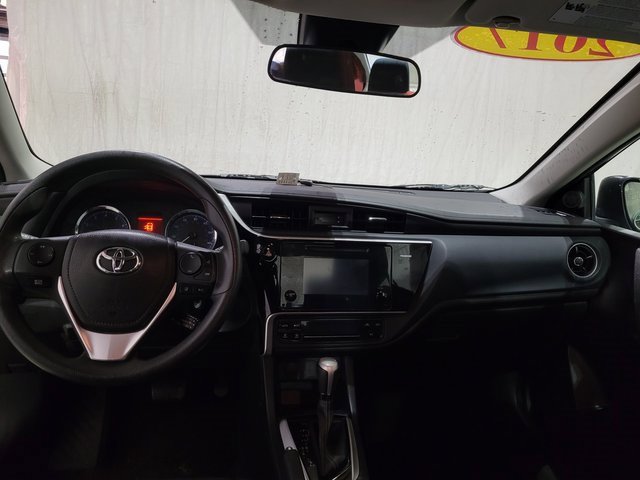 Used 2017 Toyota Corolla LE image 4