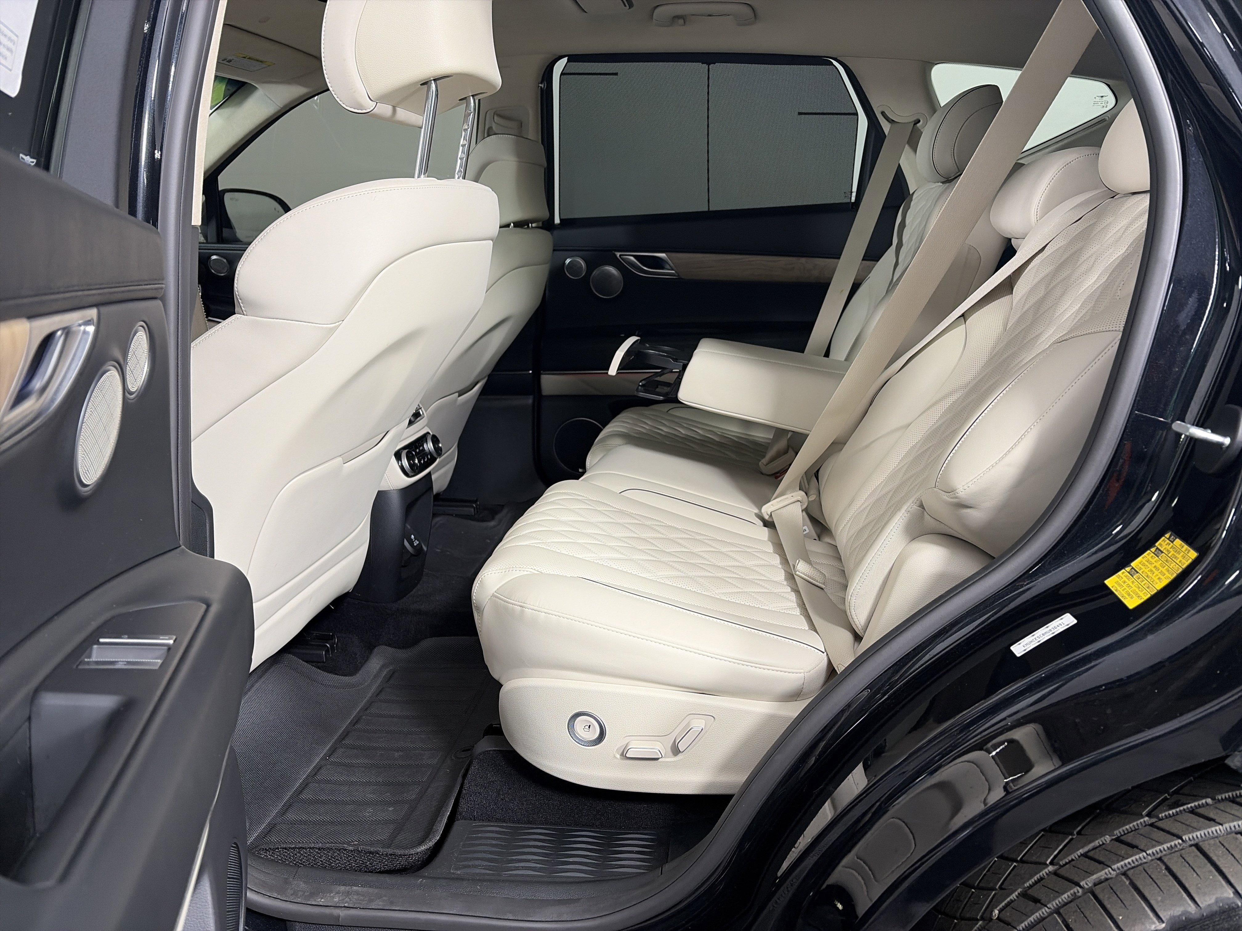 Used 2021 Genesis GV80 3.5T w/ Prestige Package 07 image 11