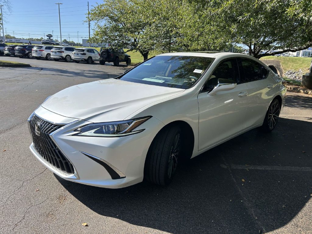 Used 2023 Lexus ES 300h w/ Premium Package FWD image 5