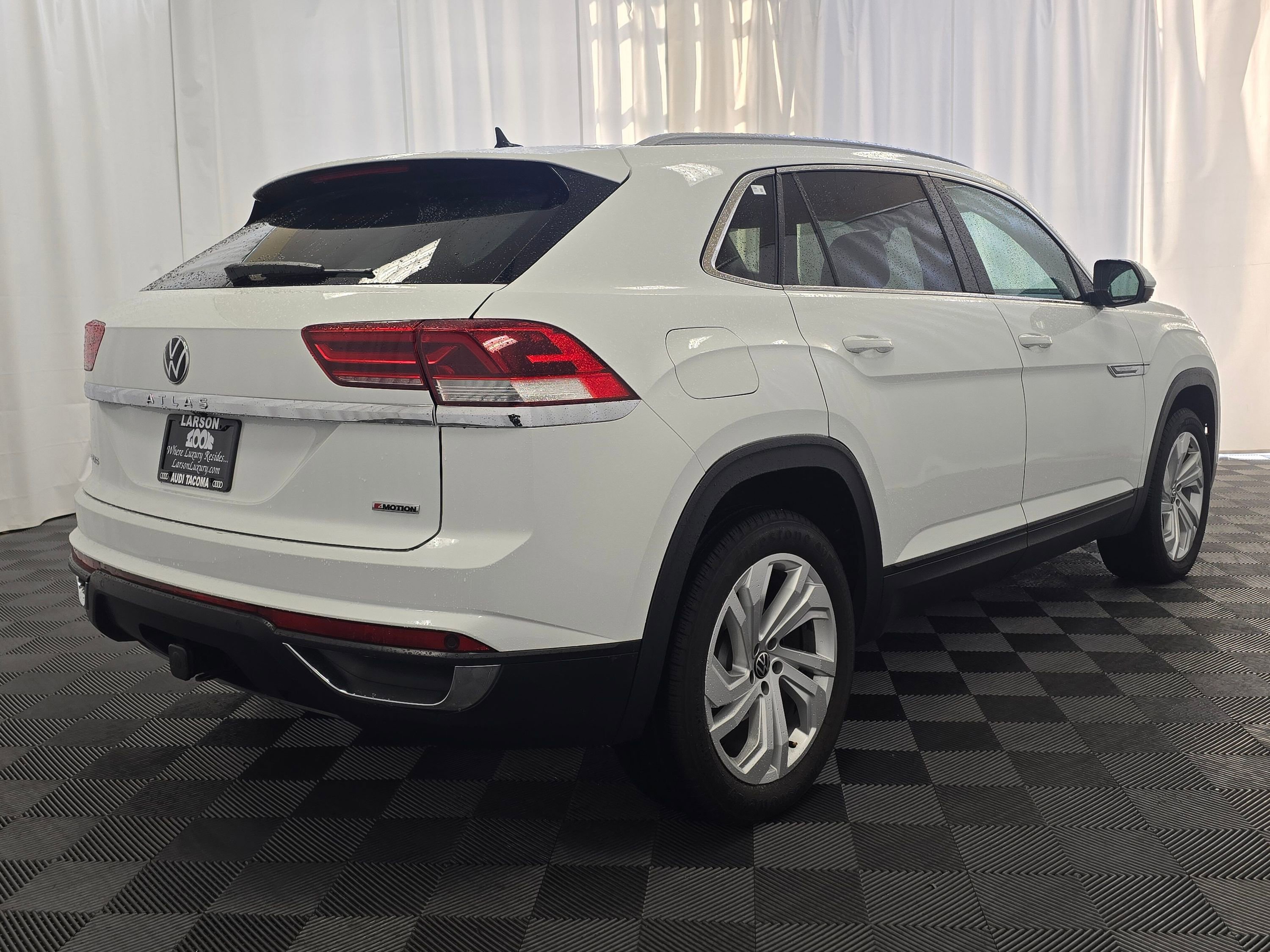 Used 2020 Volkswagen Atlas Cross Sport SEL image 6