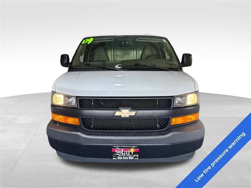 Used 2019 Chevrolet Express 2500 w/ Driver Convenience Package RWD image 2