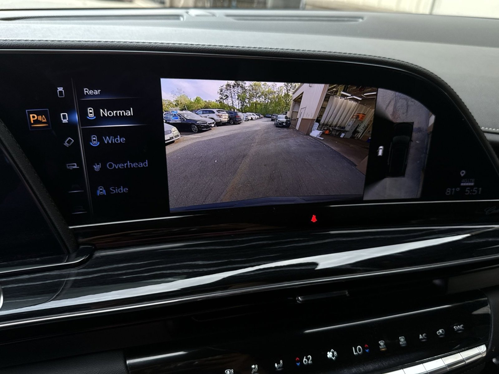 Used 2023 Cadillac Escalade Sport AWD/4WD image 19