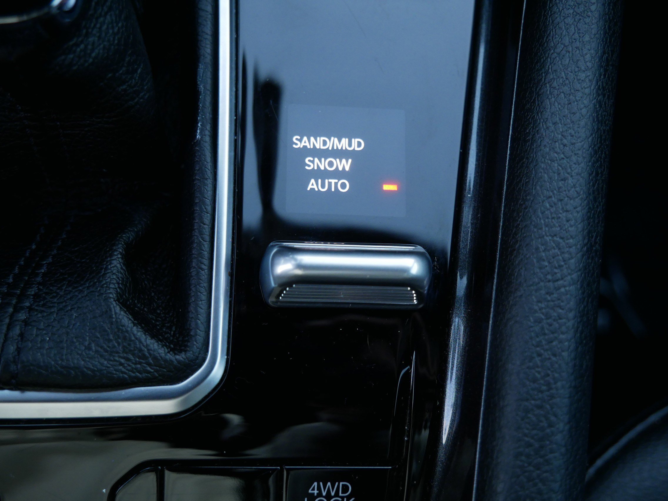 Used 2024 Jeep Compass Latitude image 31