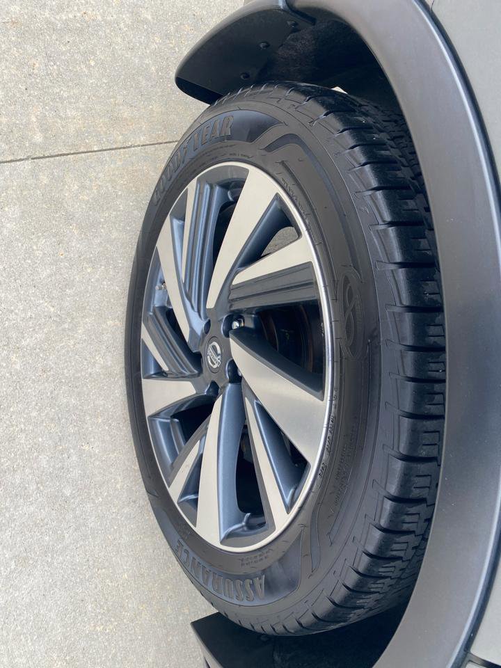 Used 2017 Nissan Murano Platinum w/ Platinum Technology Package AWD/4WD image 12