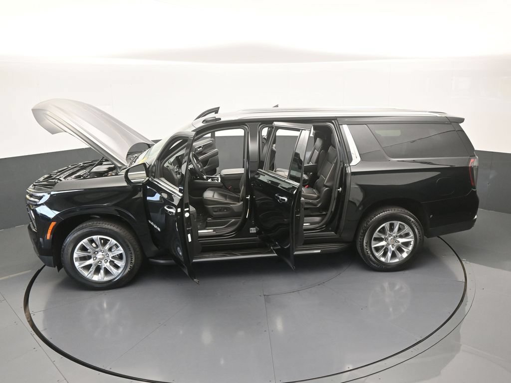 Used 2026 Chevrolet Suburban Premier AWD/4WD image 74