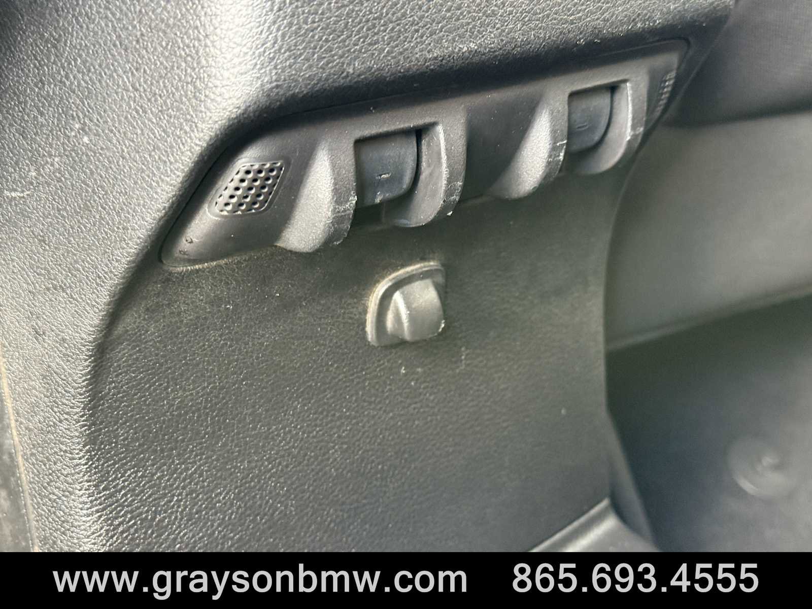 Used 2015 Jeep Wrangler Unlimited Sahara image 23