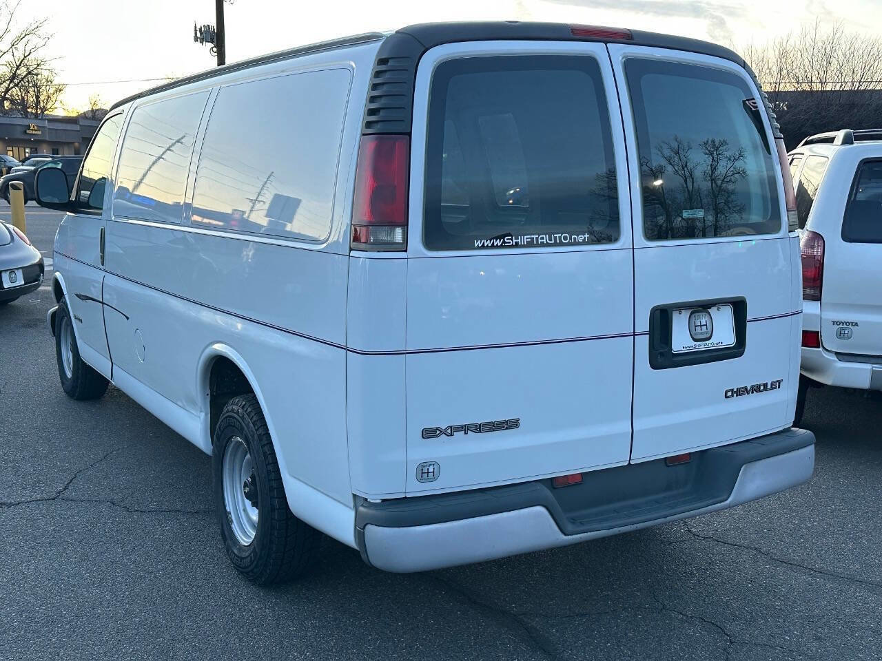 Used 2001 Chevrolet Express 1500 image 11