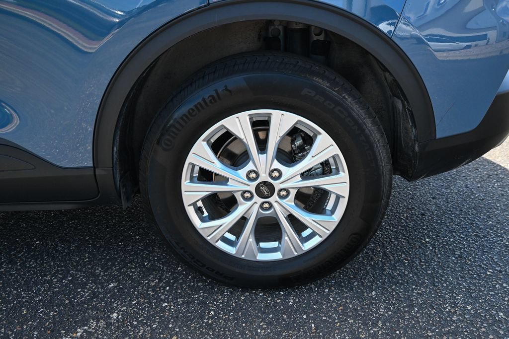 Certified 2025 Ford Escape Active w/ Cold Weather Package AWD/4WD image 13