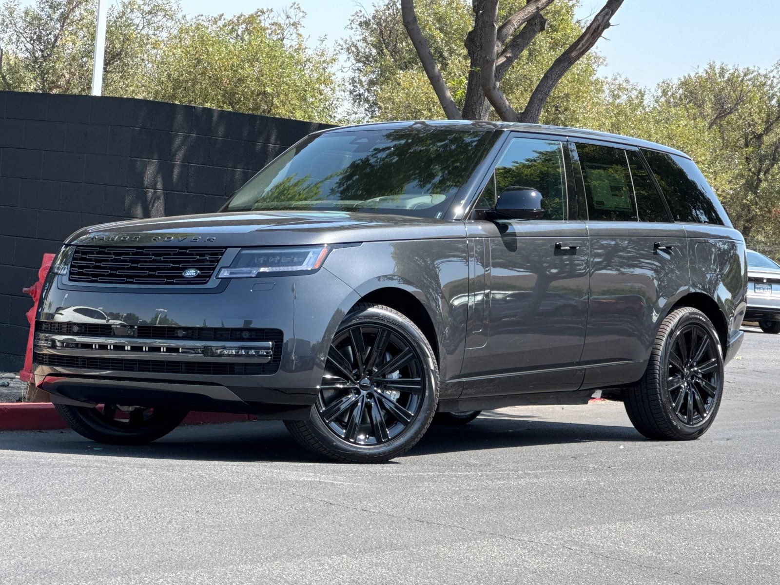 New 2026 Land Rover Range Rover SE