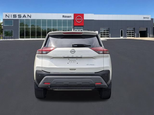 Certified 2023 Nissan Rogue SV w/ SV Premium B Package AWD/4WD image 4