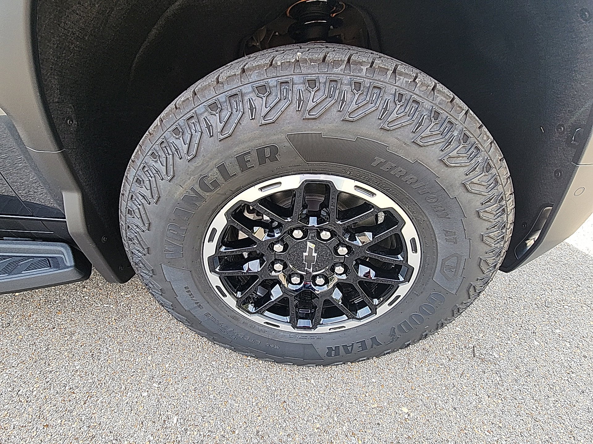 New 2026 Chevrolet Silverado EV Trail Boss w/ Premium Package image 12