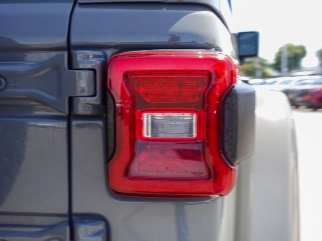 Used 2022 Jeep Wrangler Unlimited Rubicon w/ Steel Bumper Group AWD/4WD image 6