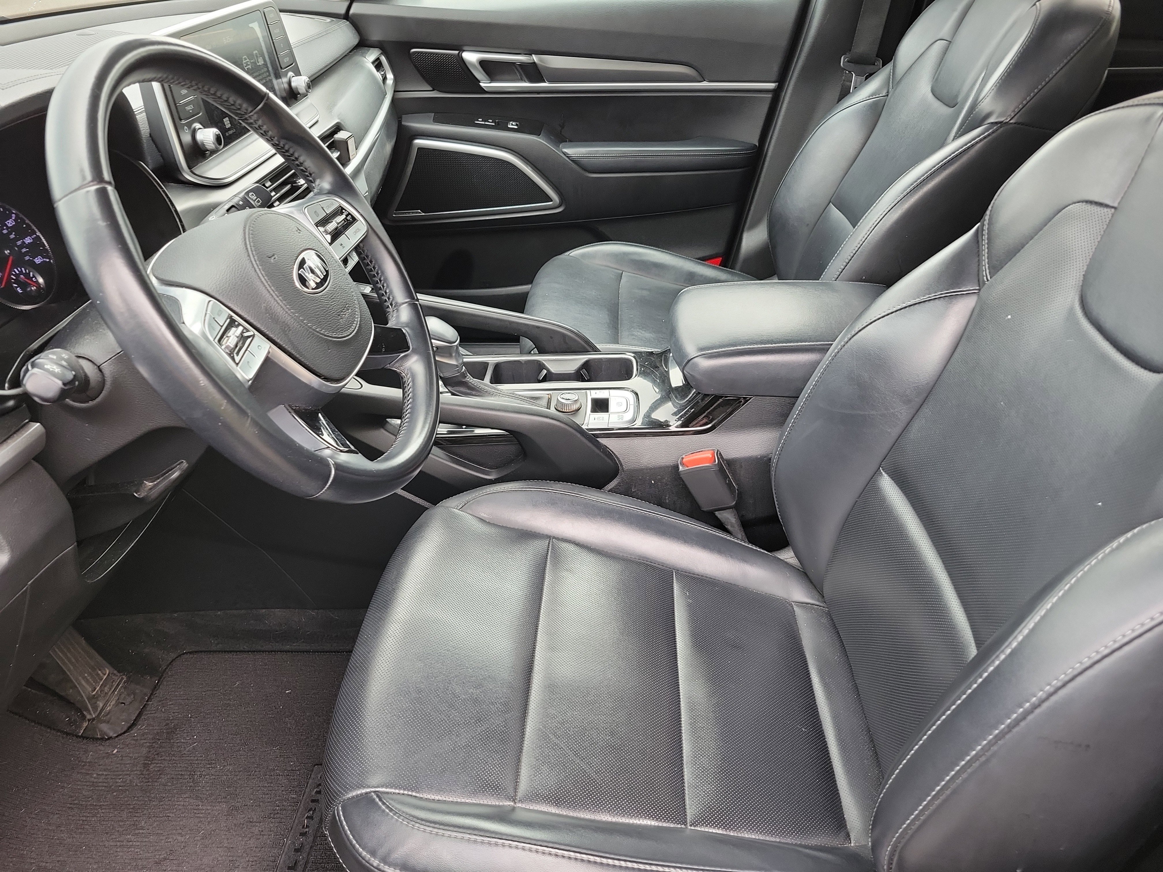 Used 2020 Kia Telluride S image 3