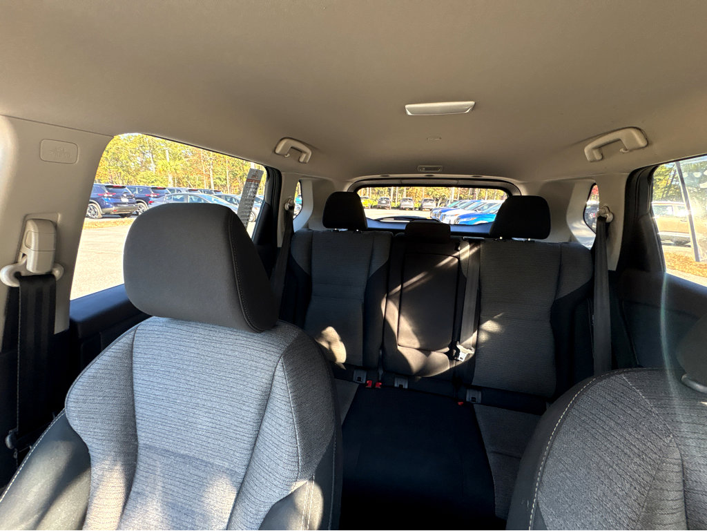 Used 2022 Nissan Rogue SV image 33