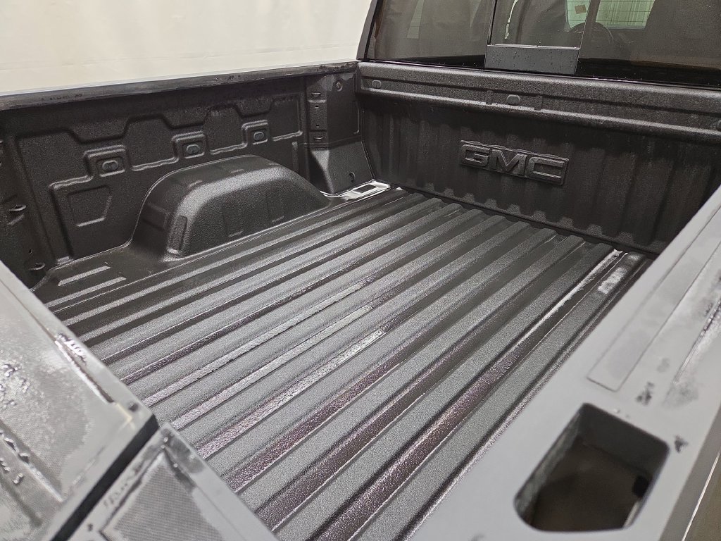 Used 2026 GMC Sierra 1500 Denali AWD/4WD image 5