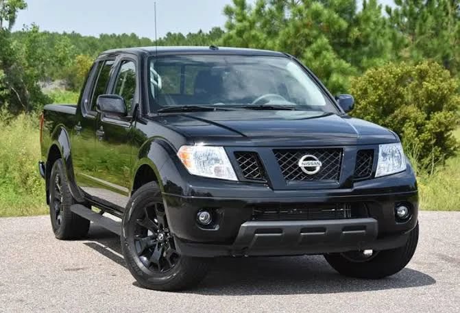 Used 2018 Nissan Frontier PRO-4X AWD/4WD image 1
