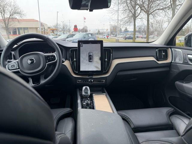 Used 2026 Volvo XC60 B5 Ultra w/ Protection Package Premier image 15