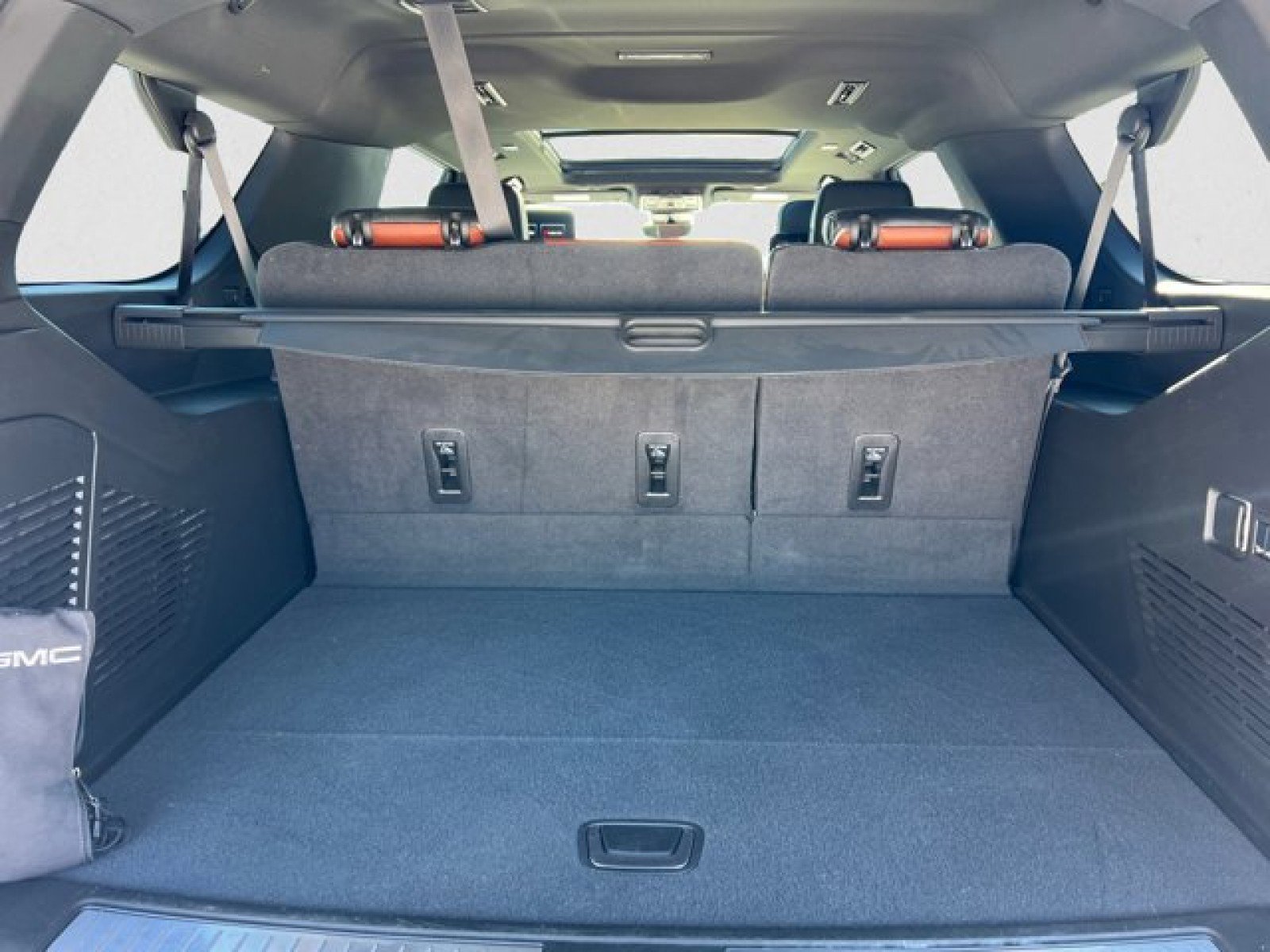 Used 2024 GMC Yukon XL Denali Ultimate image 5