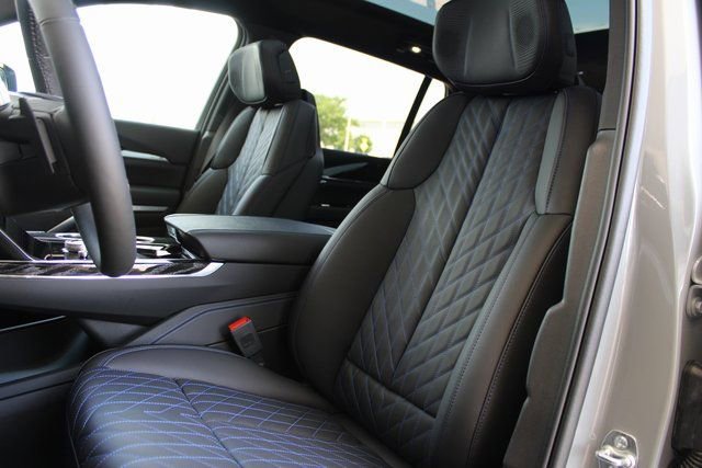 New 2026 Cadillac Escalade IQ Luxury 1 image 33