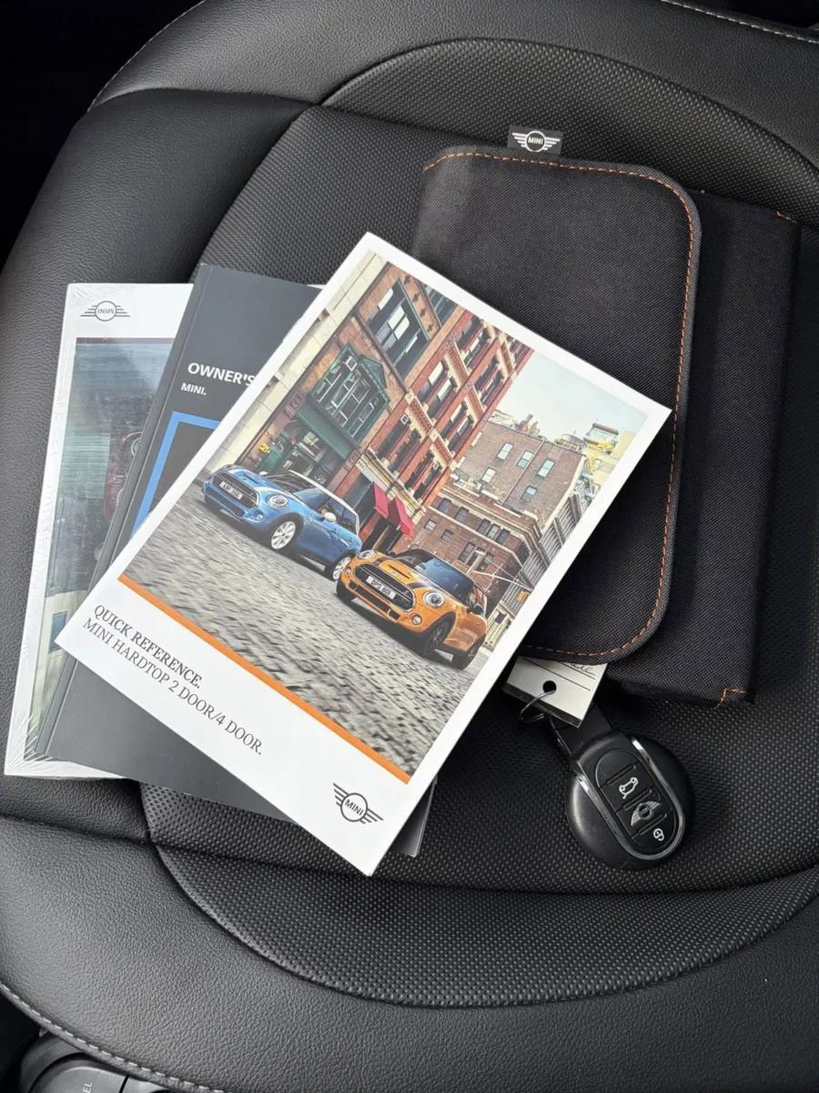 Used 2018 MINI Cooper 2-Door Hardtop image 23