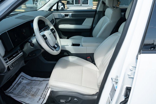 Used 2025 Hyundai Santa Fe SEL AWD/4WD image 15