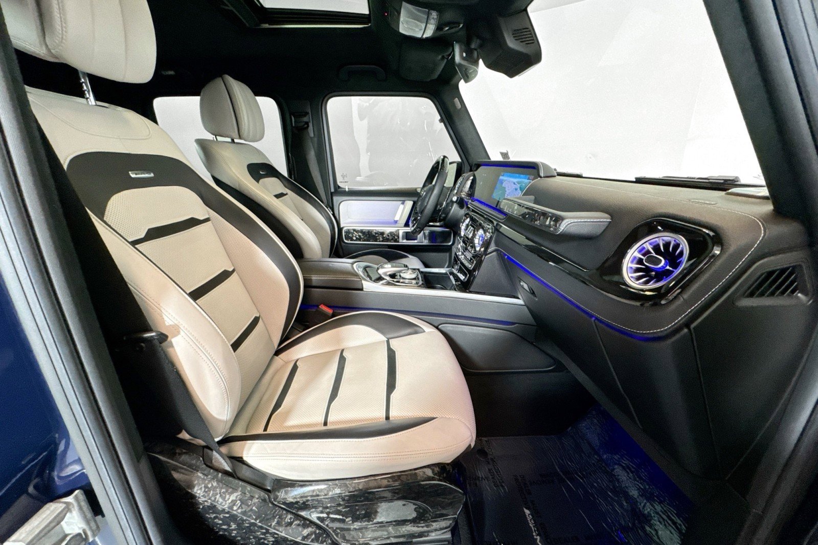 Certified 2021 Mercedes-Benz G 63 AMG 4MATIC w/ G Manufaktur Interior Package image 28