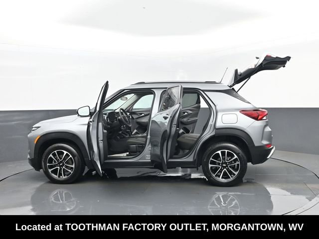 Used 2025 Chevrolet TrailBlazer LT image 30