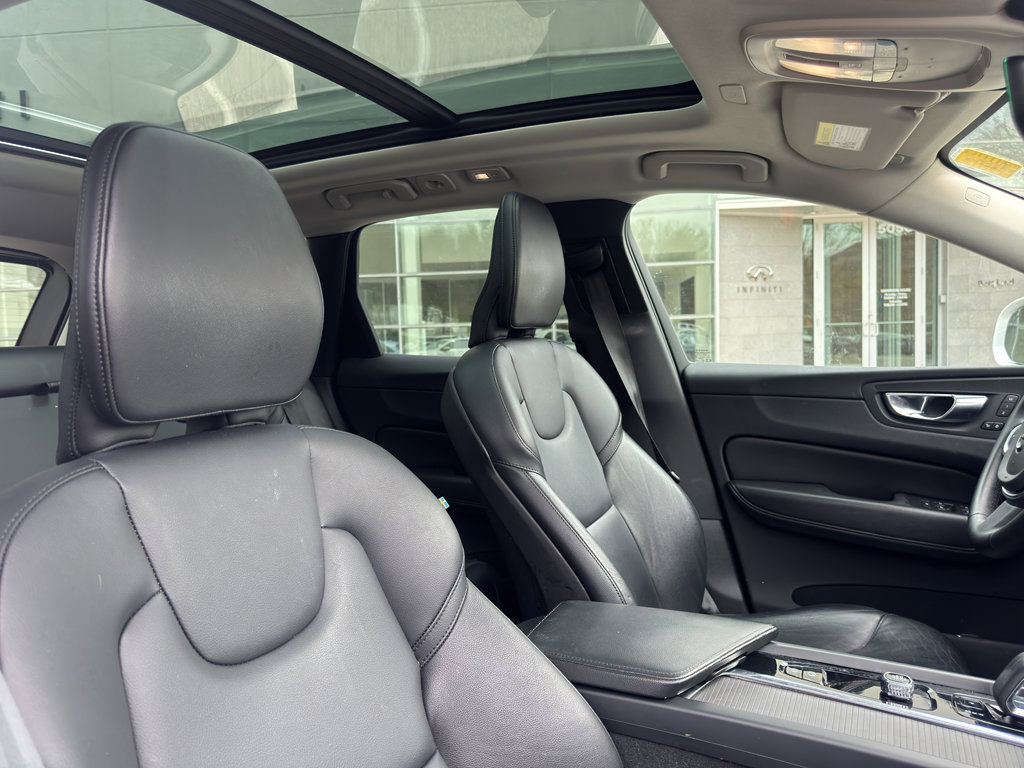 Used 2023 Volvo XC60 B5 Core w/ Climate Package image 16