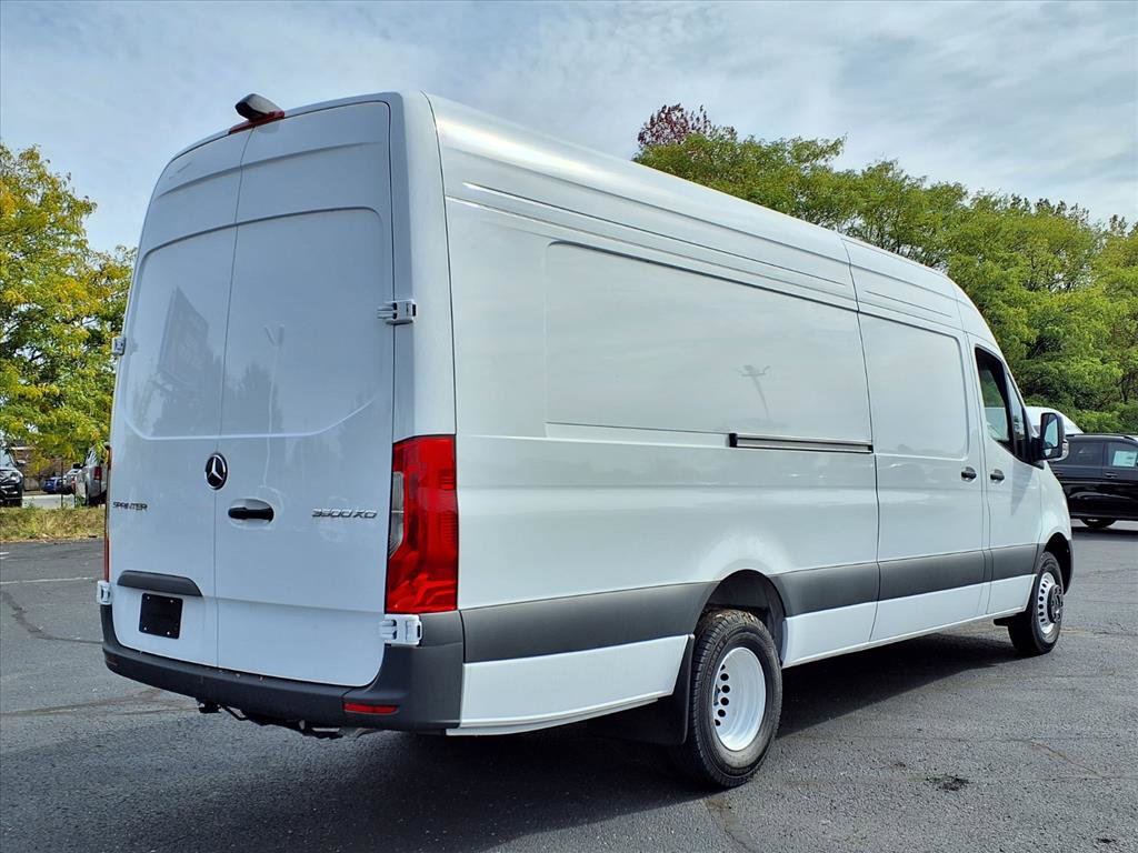 New 2024 Mercedes-Benz Sprinter 3500 image 8